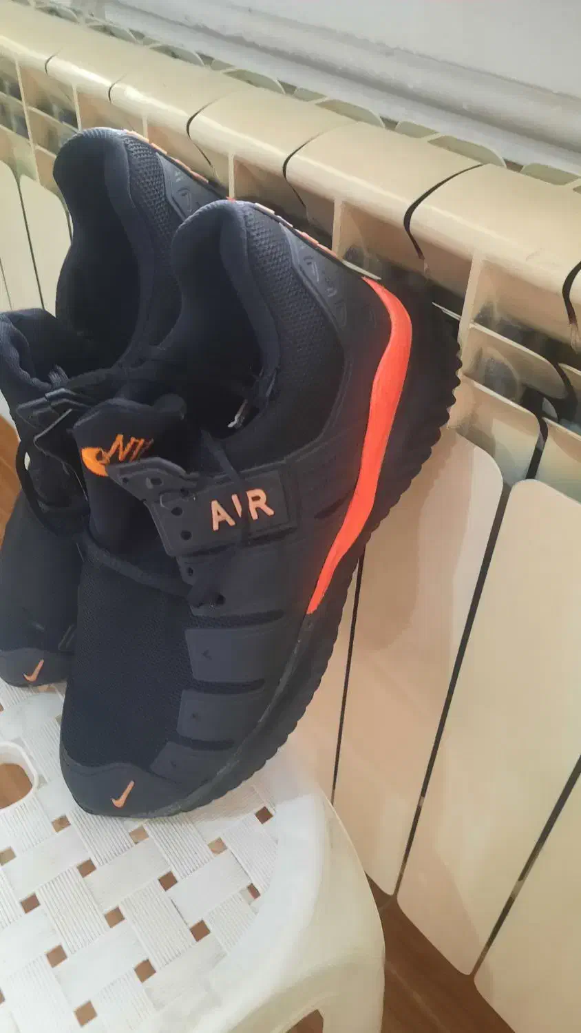 کتونی سایز ۴۲ ۴۳ نوی نو|کیف، کفش، کمربند|رشت, باهنر|دیوار