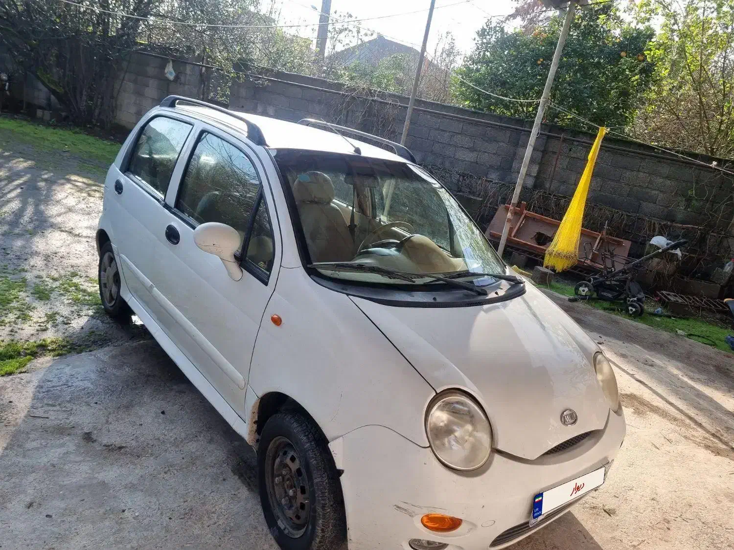 mvm110|خودرو سواری و وانت|لاهیجان, شیشه گران|دیوار