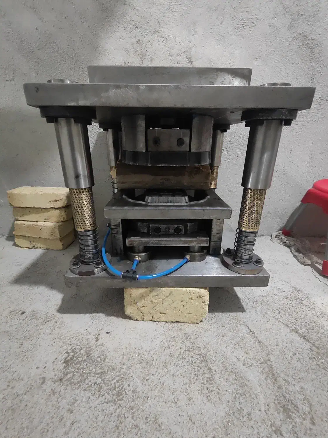 قالب دستگاه ظروف آلومینیومی|ابزارآلات|چهاردانگه (تهران), |دیوار