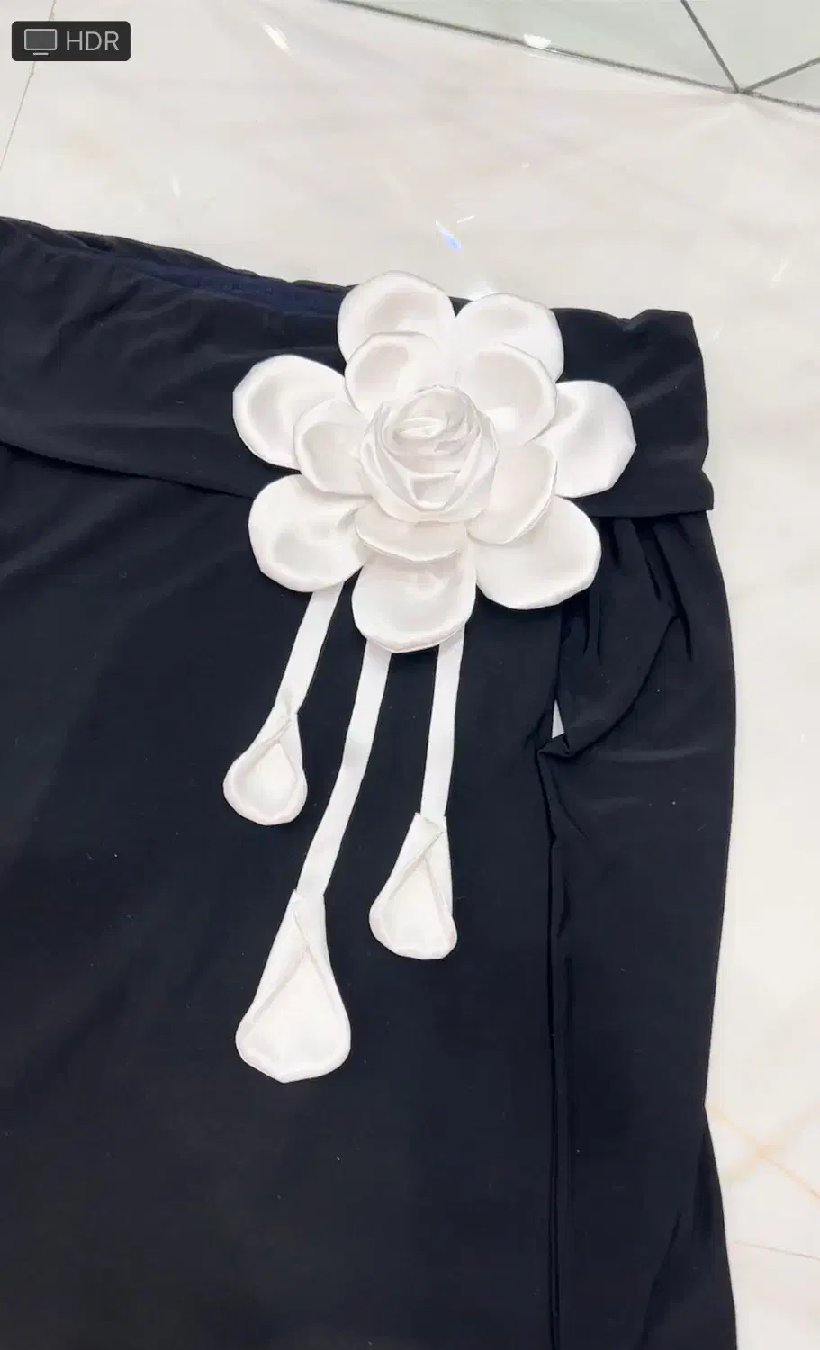 جواهردوزی و گل سازی روی لباس|لباس|پارس‌آباد, |دیوار