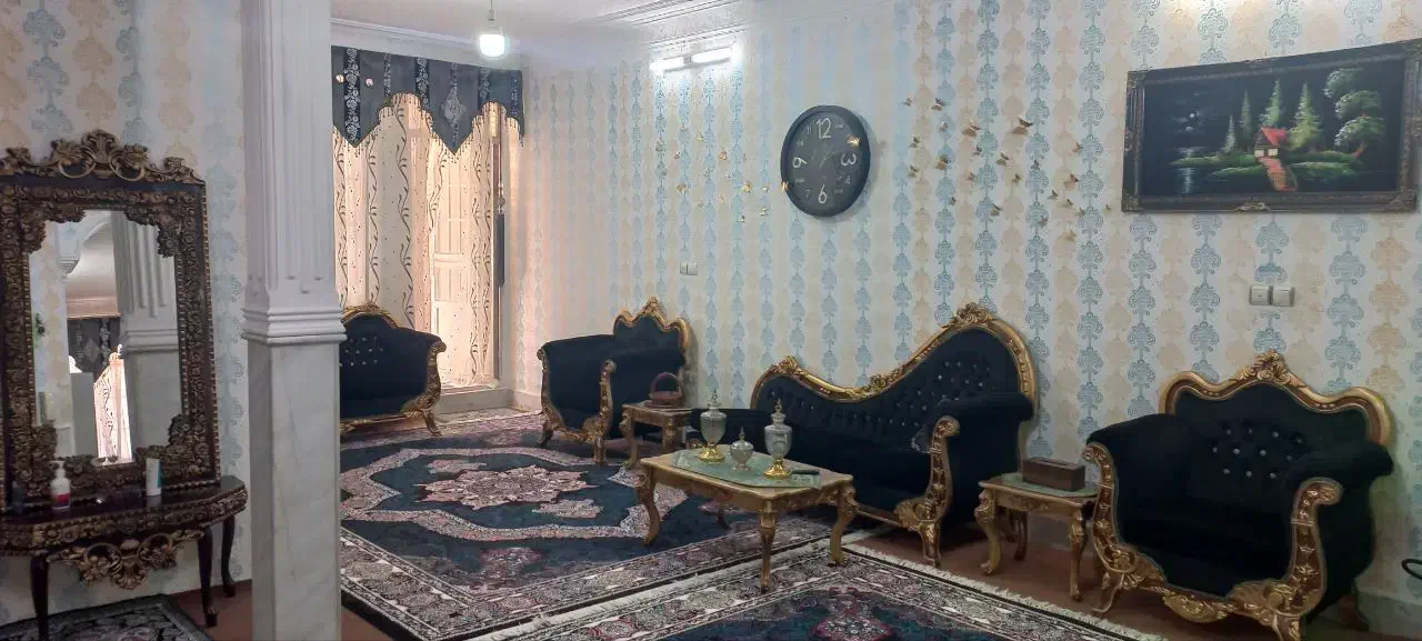 طبقه همکف با پارکینگ ماشین مستقل|اجارهٔ خانه و ویلا|قم, شهرک توانیر|دیوار
