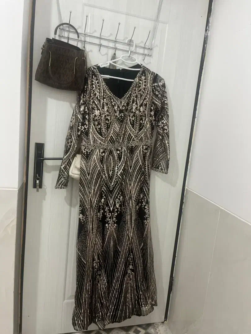 لباس مجلسی|لباس|مرودشت, دولت آباد|دیوار