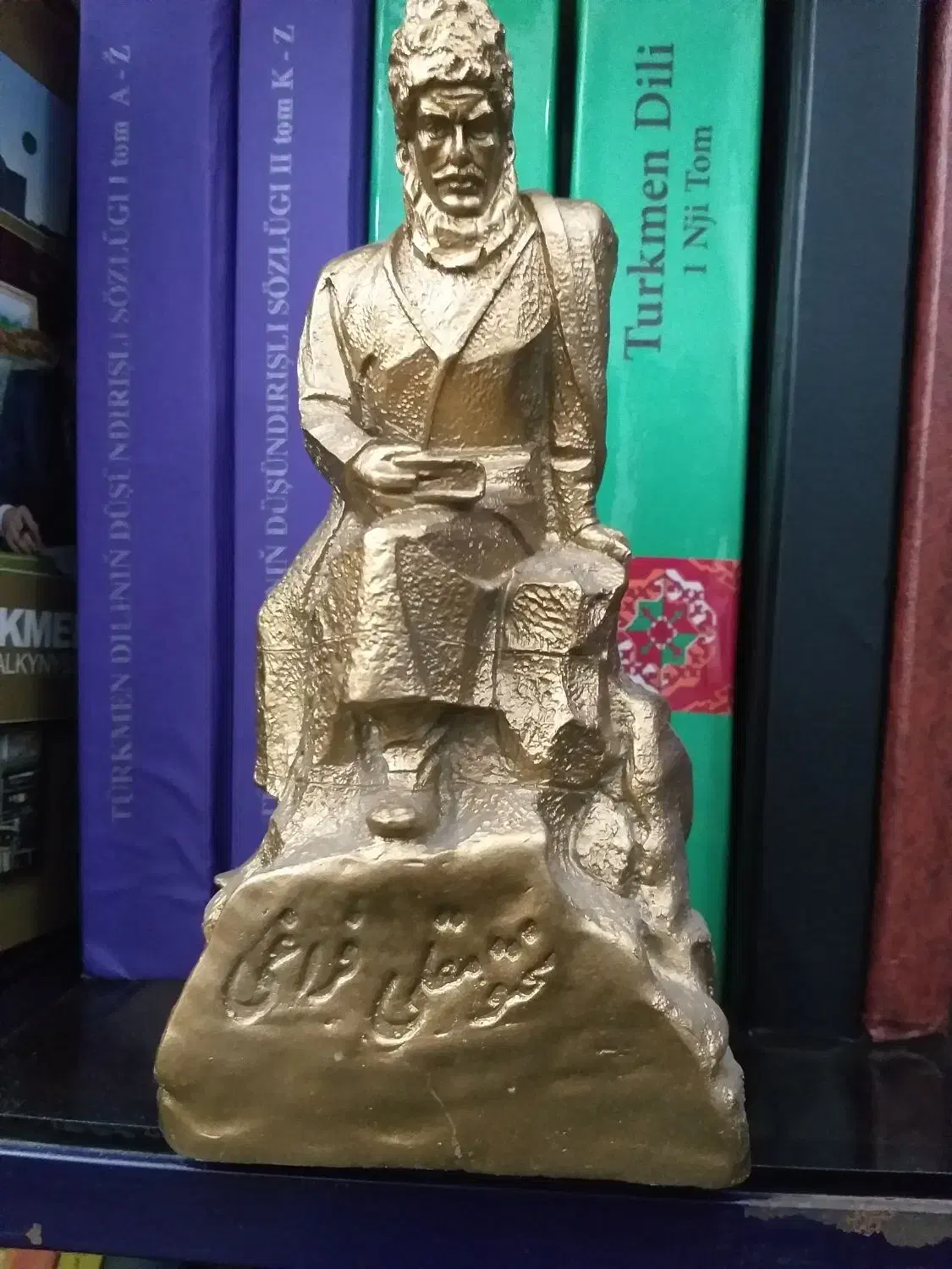 تندیس مختومقلی فراغی|مجسمه، تندیس، ماکت|گنبد کاووس, |دیوار