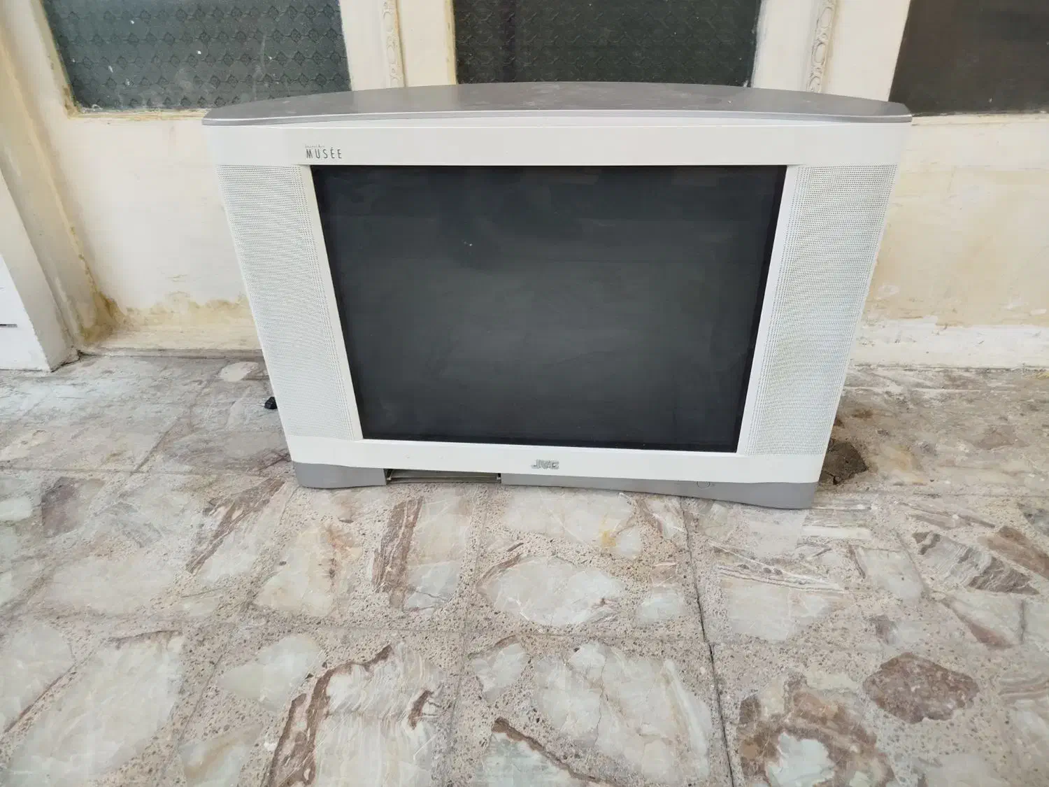 تلوزیون ۲۴ اینچ jvc|تلویزیون و پروژکتور|خمینیشهر, |دیوار