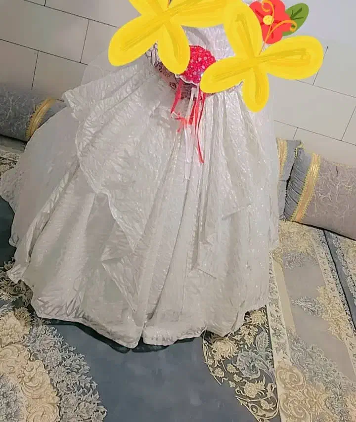 لباس عقد عروسی موجودهست|لباس|زید آباد, |دیوار