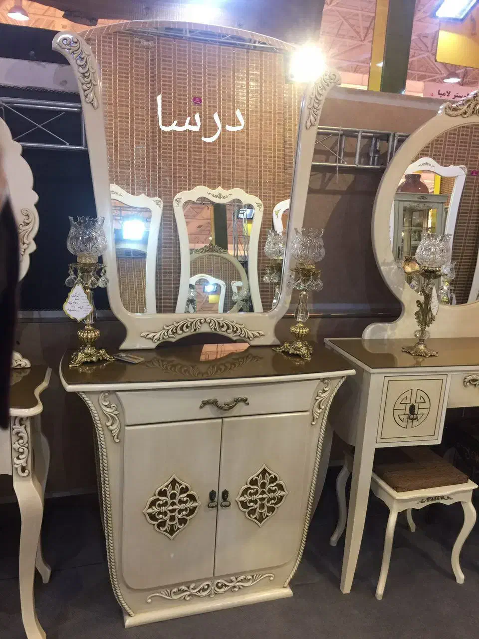 آینه وکنسول و شمعدان نو زیر قیمت به علت....|بوفه، ویترین، کنسول|شاهرود, |دیوار