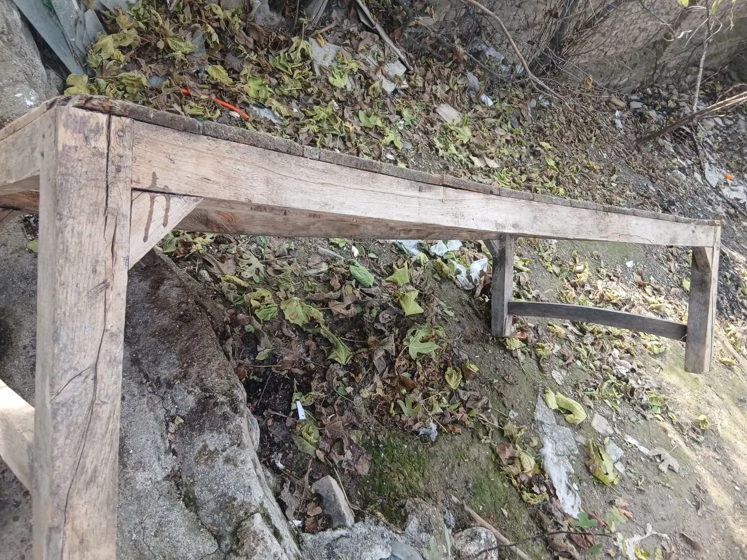 تخت|تخت و سرویس خواب|گالیکش, |دیوار