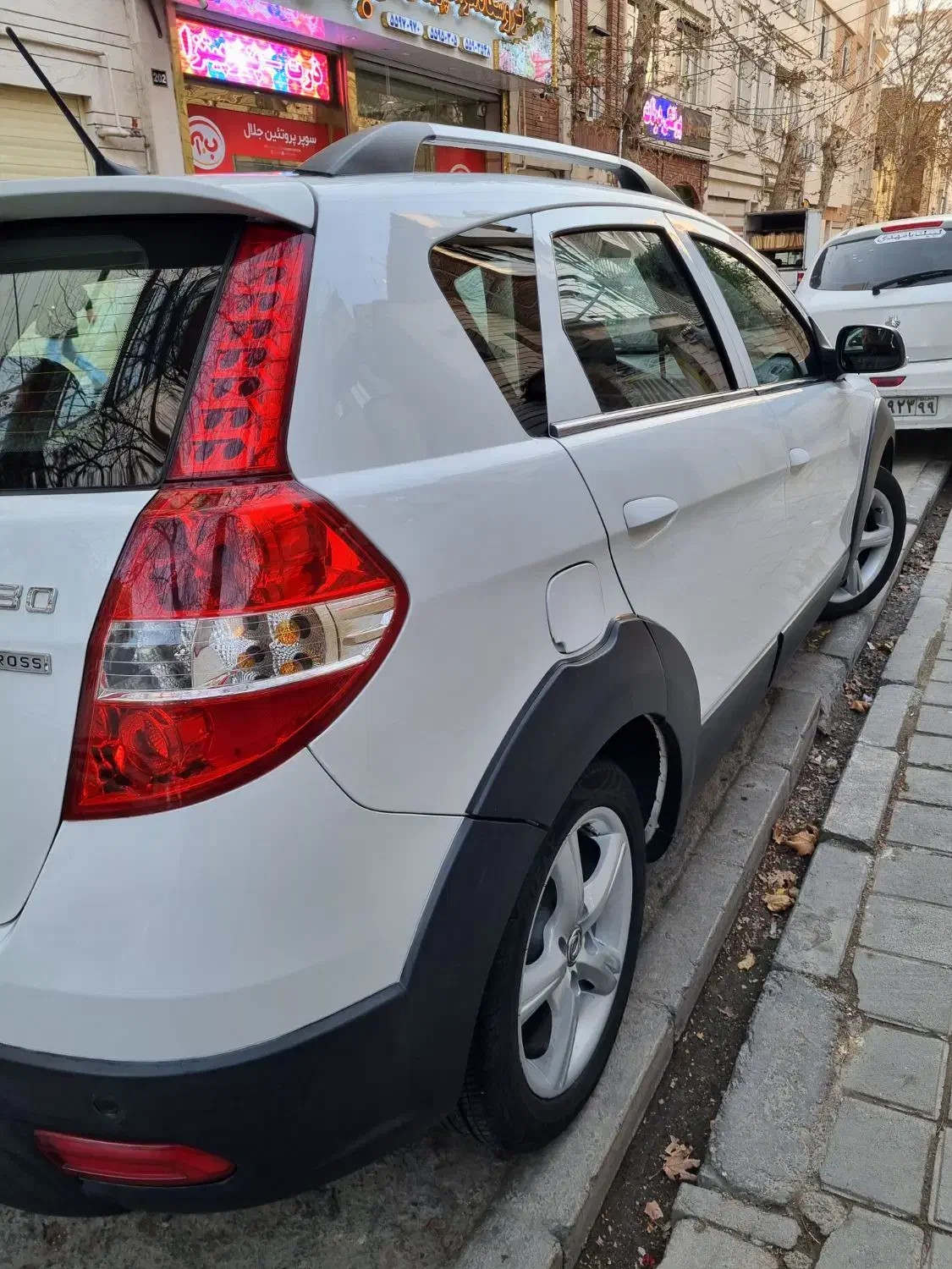 اچ سی کراس h30 آخر۹۷،مشابه صفر خشک ۶۰تا کار|خودرو سواری و وانت|تهران, نازی‌آباد|دیوار