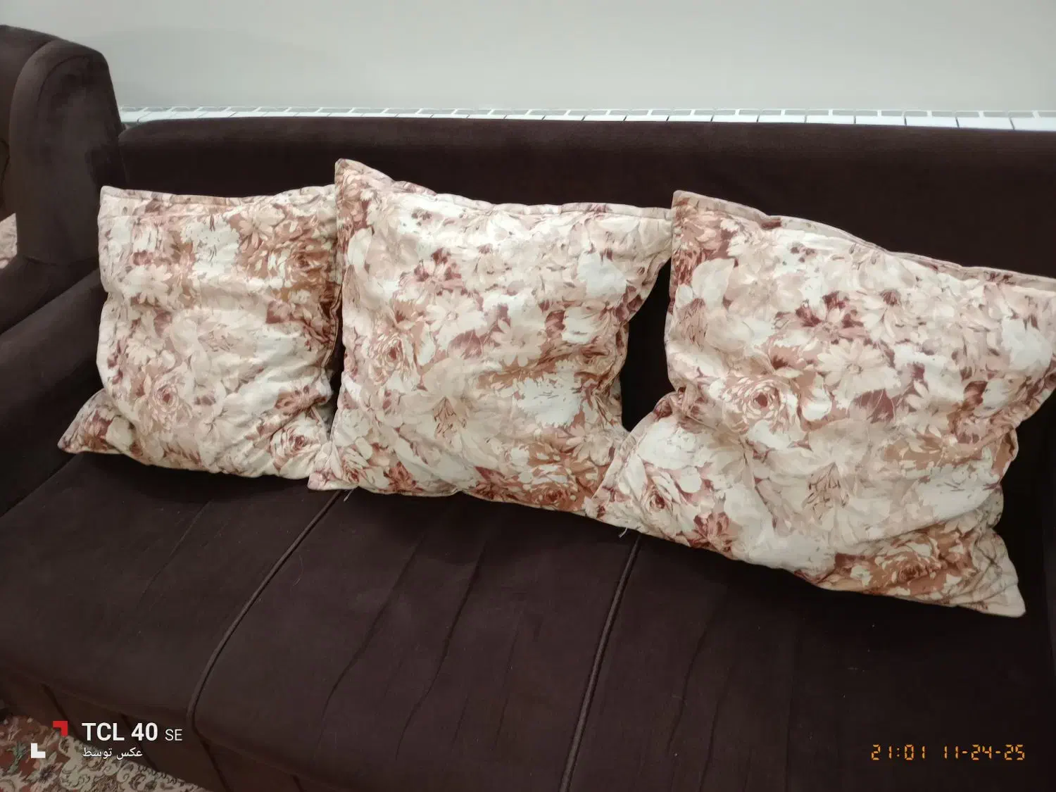 مبل راحتی قهوه ای|مبلمان خانگی و میز عسلی|دماوند, گیلاوند|دیوار