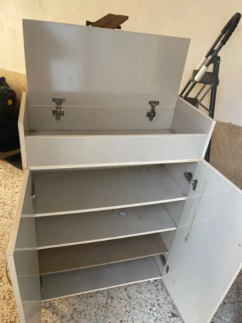 جاکفشی|جاکفشی، کمد، دراور|رشت, دروازه لاکان|دیوار