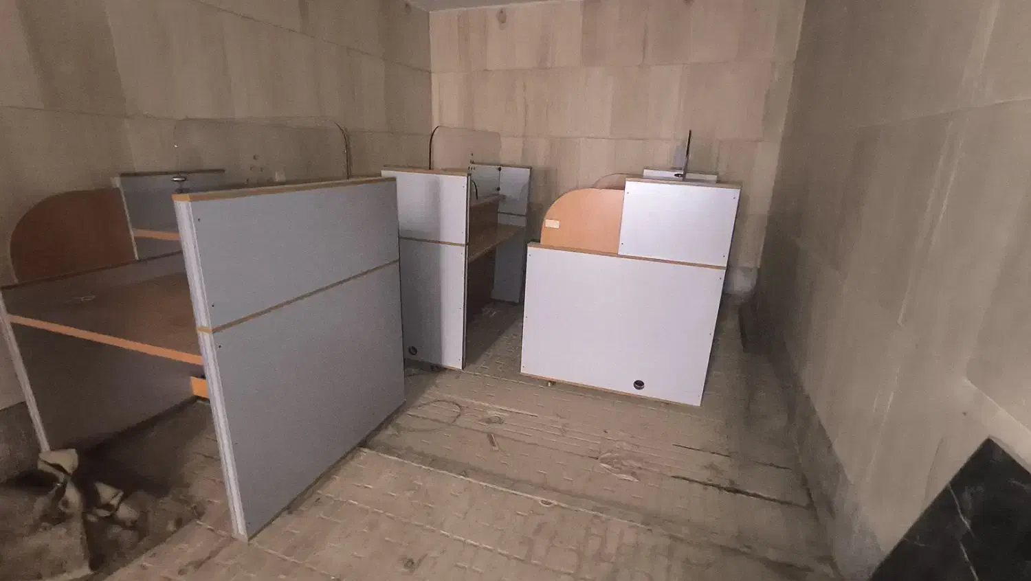 میز اداری ،گیشه|مبلمان اداری|محلات, |دیوار