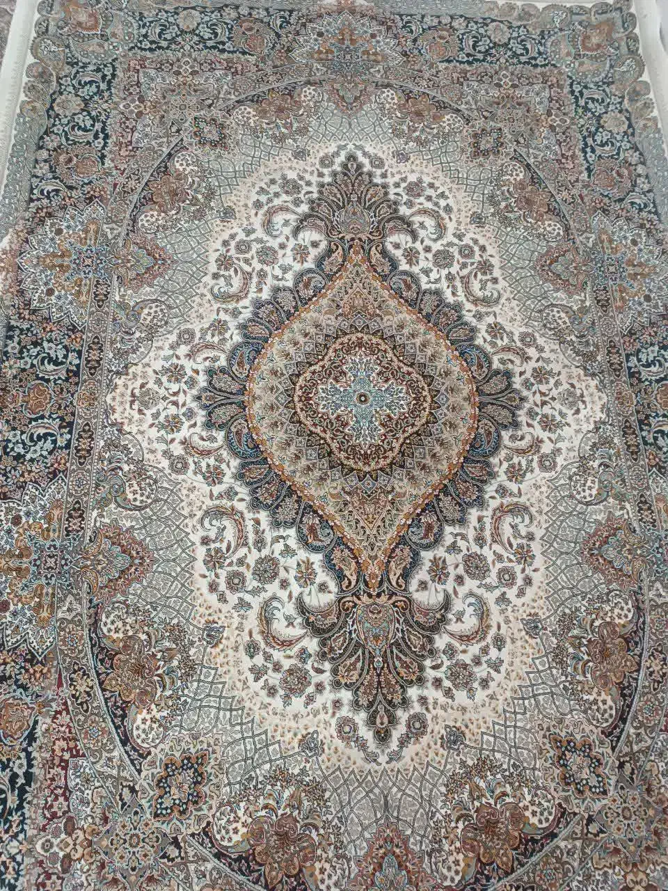 فرش3در4(یک تخته)|فرش|سبزوار, شرق کال عیدگاه|دیوار