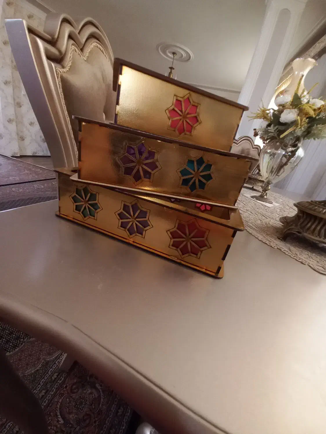 شلف چوبی دیواری ۳۵۰ تومن|کتابخانه، شلف، قفسههای دیواری|خوی, |دیوار