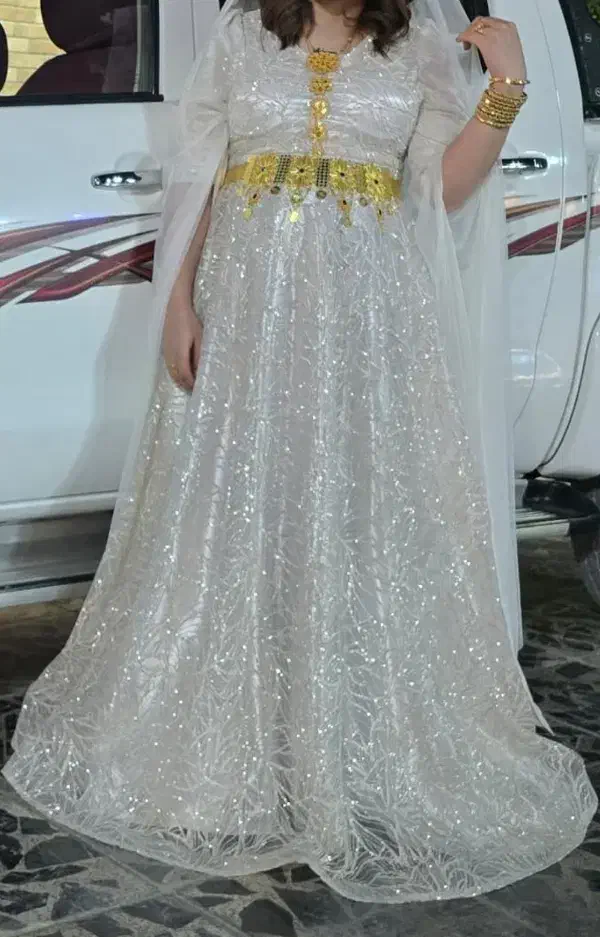 تعدادی لباس مجلسی و لباس محلی|لباس|کازرون, |دیوار