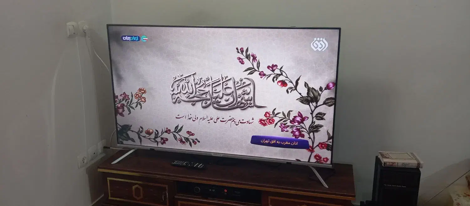 تلویزیون 55اینچ دوسال گارانتی|تلویزیون و پروژکتور|فلاورجان, |دیوار