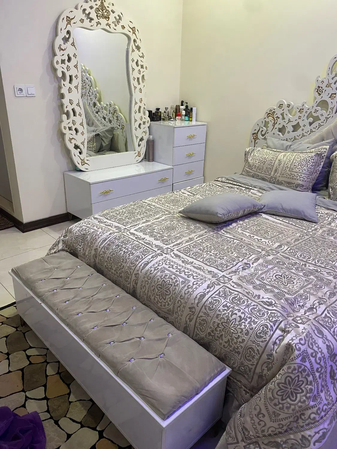 سرویس خواب دو نفره|تخت و سرویس خواب|اسلام‌شهر, مطهری|دیوار