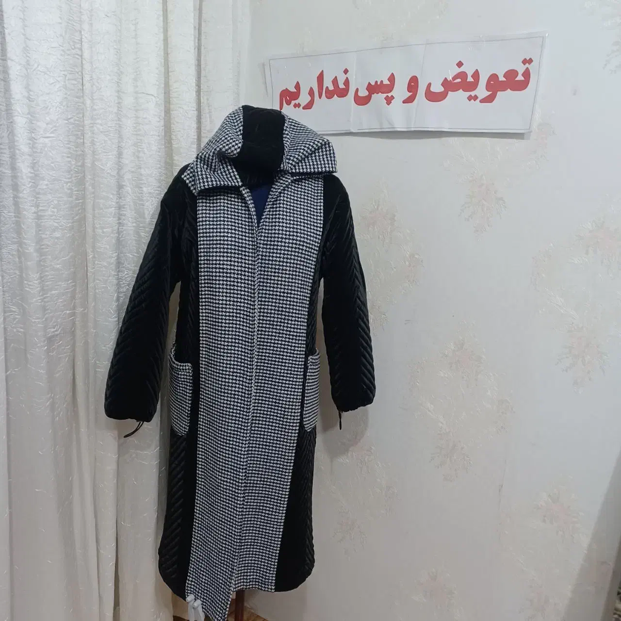 مغازه مانتو پالتو بارانی پافر دست دوم تاناکورا|لباس|خرمآباد, |دیوار
