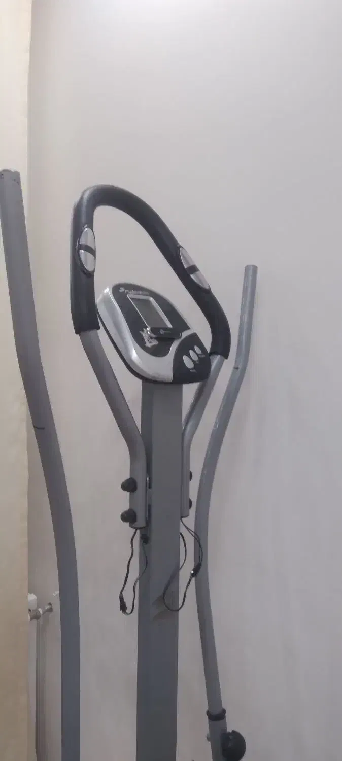 اسکی فضایی و دوچرخه ثابت|تجهیزات ورزشی|تهران, بوستان سرخه حصار|دیوار