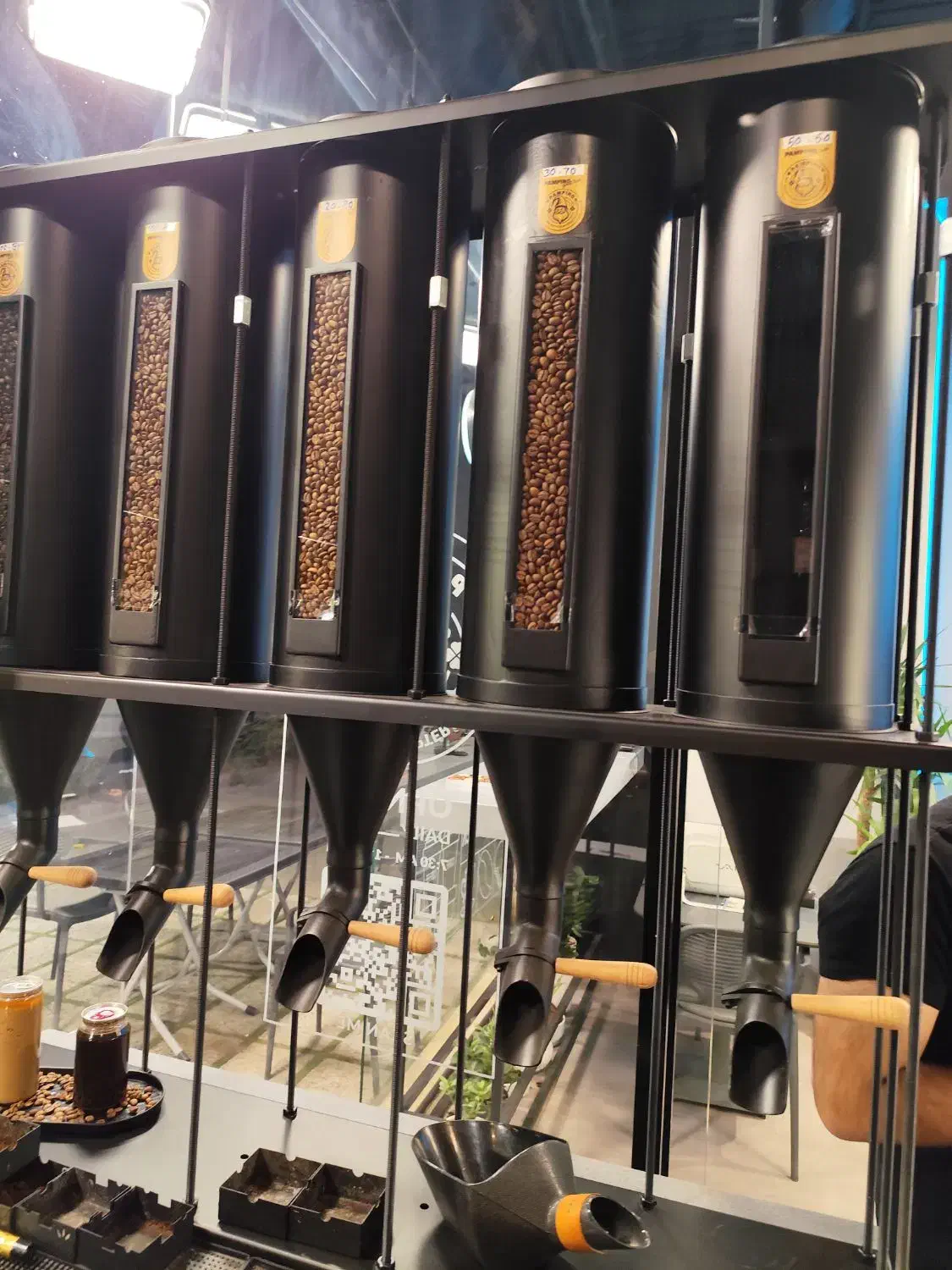 سیلوی قهوه ۵ مخزن ۵کیلویی استوانه ای با کلاف فلزی|کافیشاپ و رستوران|تهران, سعادتآباد|دیوار