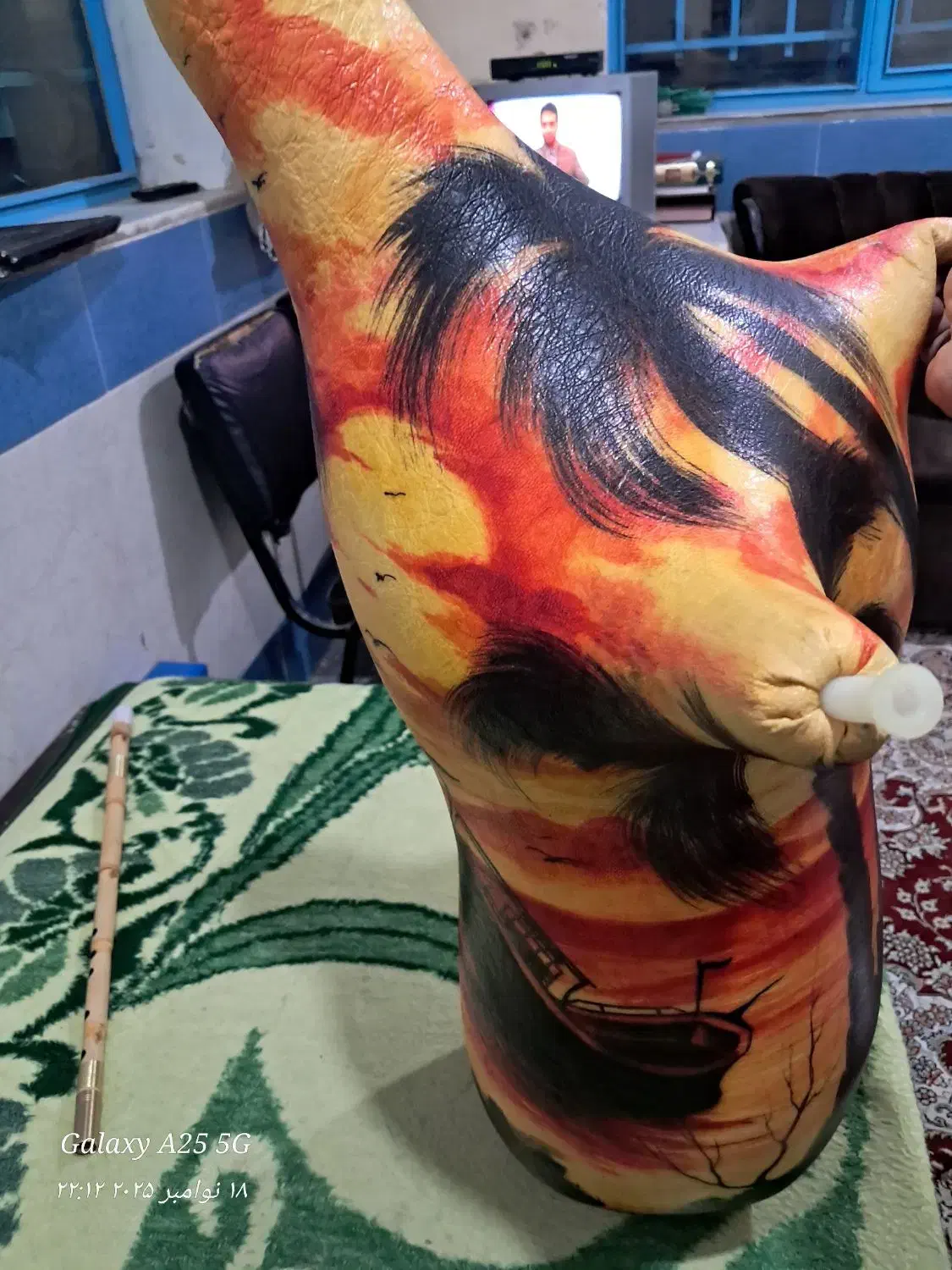 پوست نی انبان|سازهای بادی|اصفهان, باغ فدک|دیوار