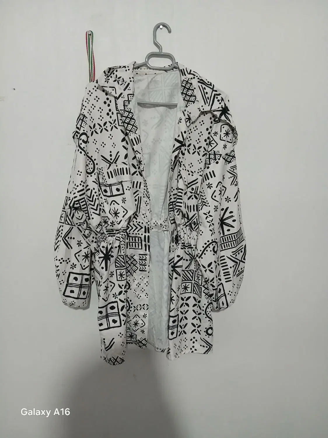 لباس|لباس|کنگاور, |دیوار