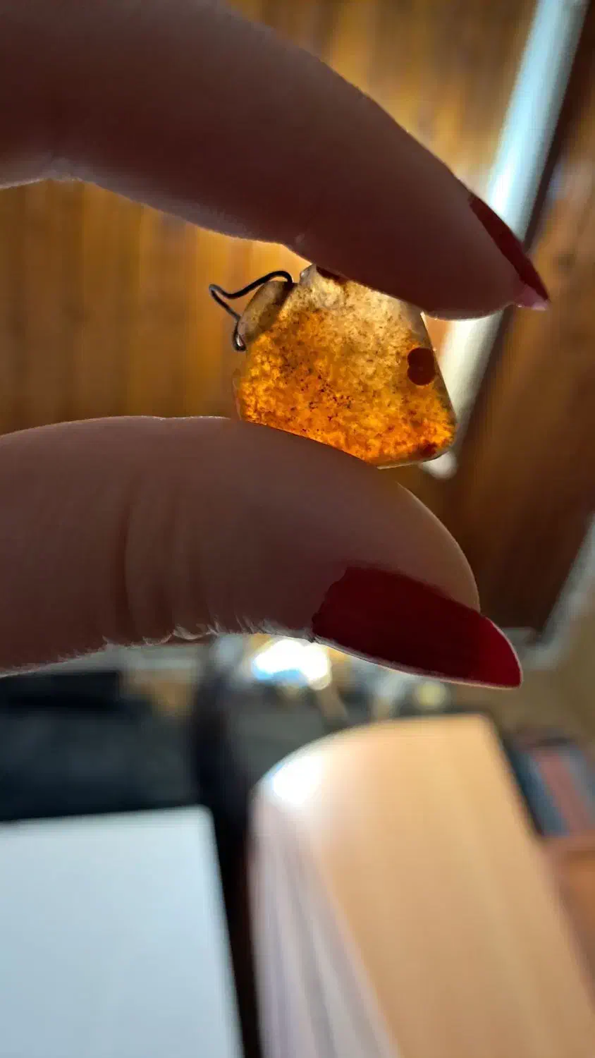 سنگ انگشتری(سنگ خورشید)|جواهرات|بندر انزلی, لیچارگی حسن رود|دیوار