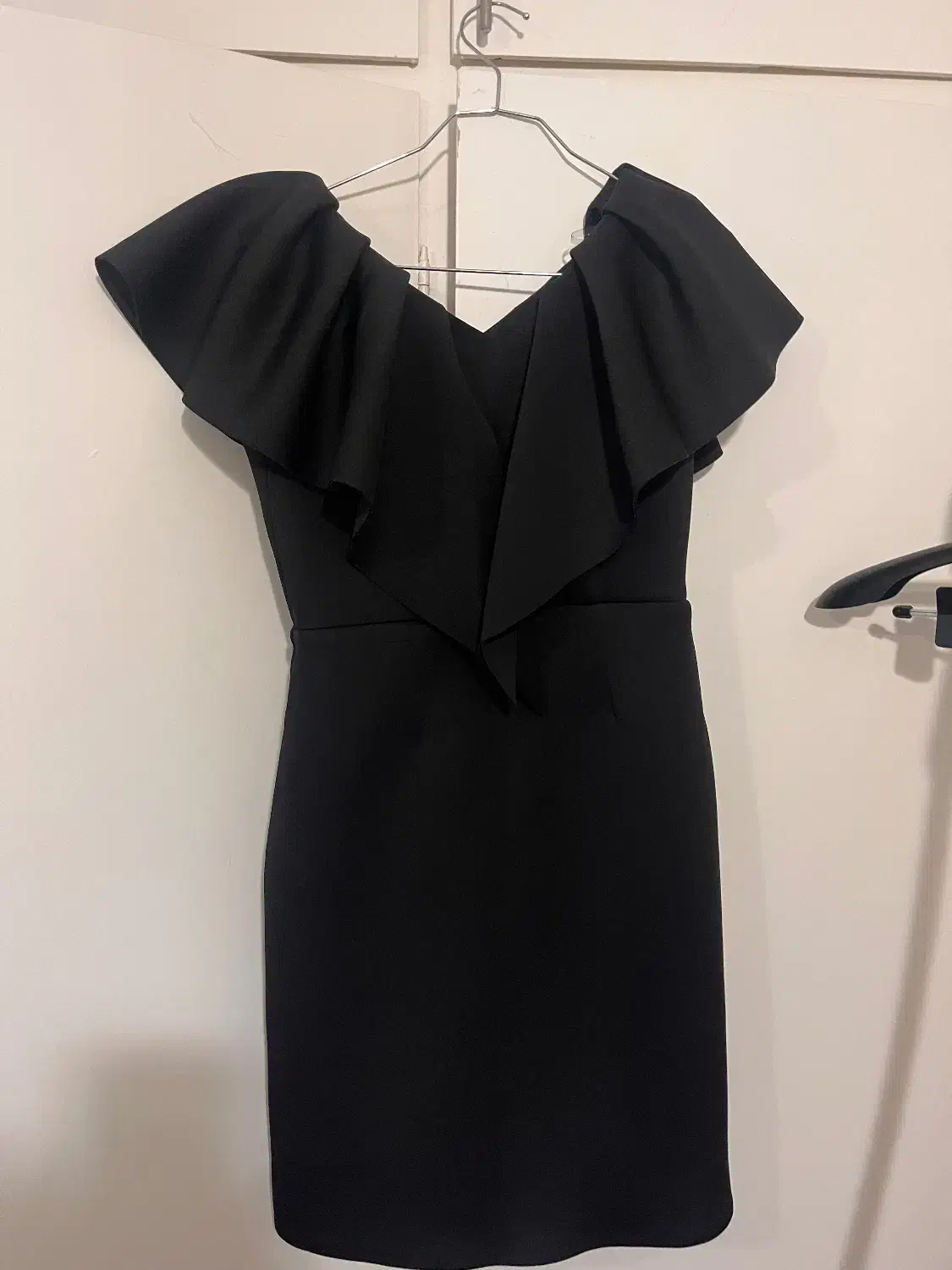 پیراهن مجلسی|لباس|تهران, امام زاده عبدالله|دیوار