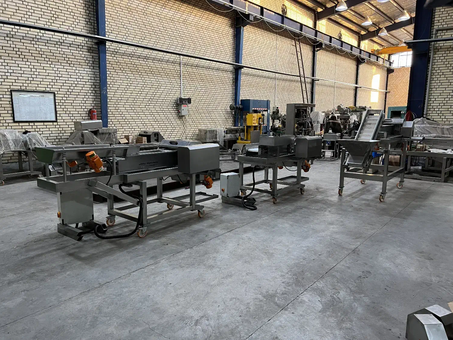 کارگر ساده و نیمه ماهر|استخدام صنعتی، فنی، مهندسی|رباطکریم, شهرک صنعتی دهحسن|دیوار