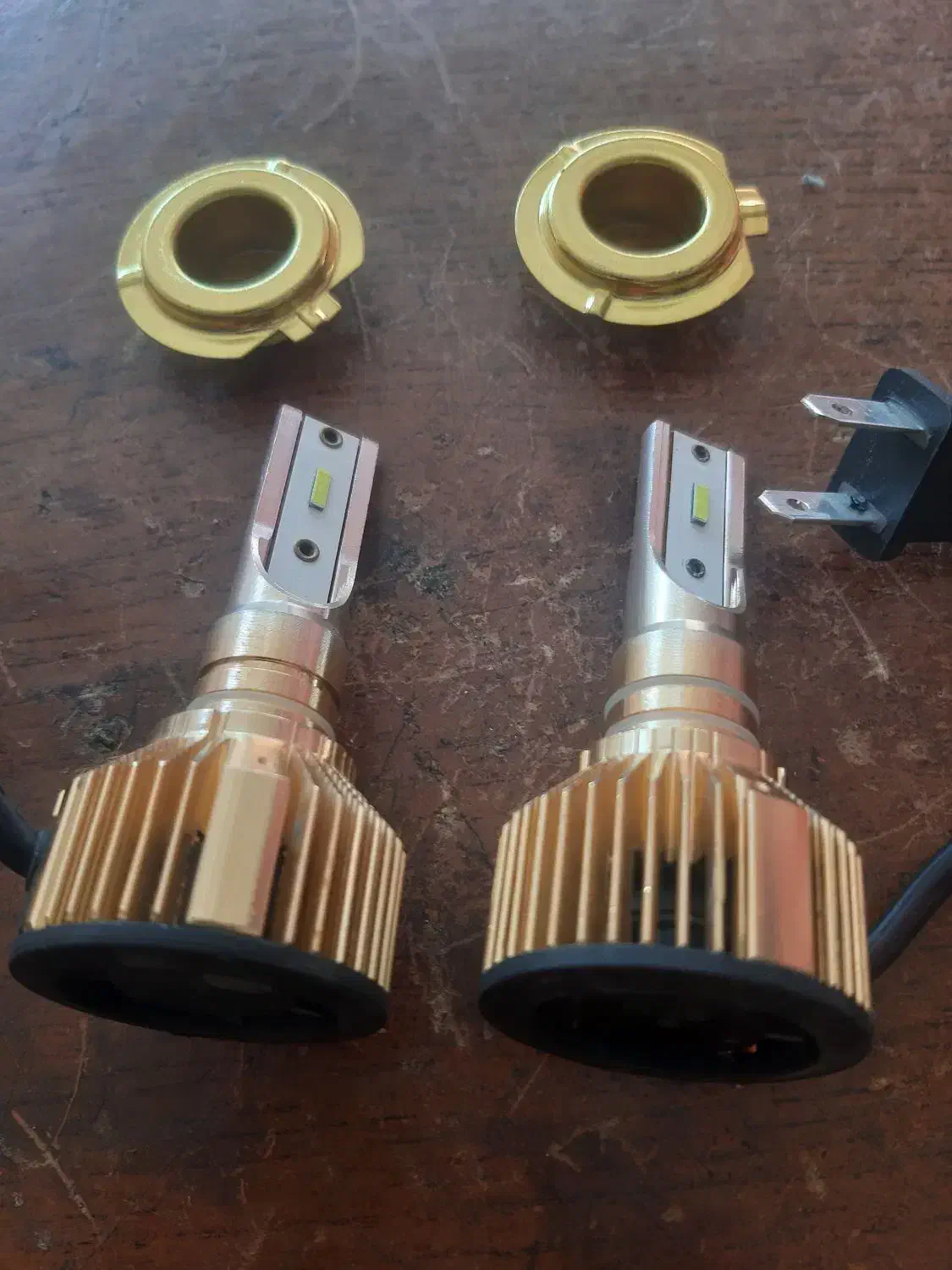 یه جفت لامپ هدلایت نو|قطعات یدکی و لوازم جانبی|ملایر, |دیوار