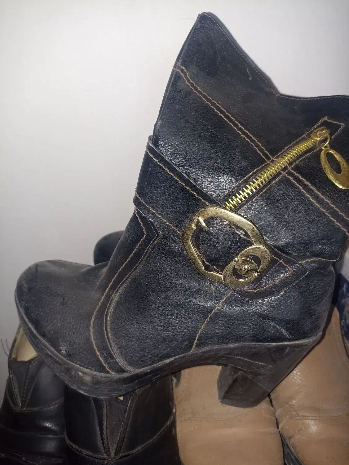 تعدادی کفش به هر قیمتی که میخواید|کیف، کفش، کمربند|تربت‌حیدریه, باغ سلطانی|دیوار