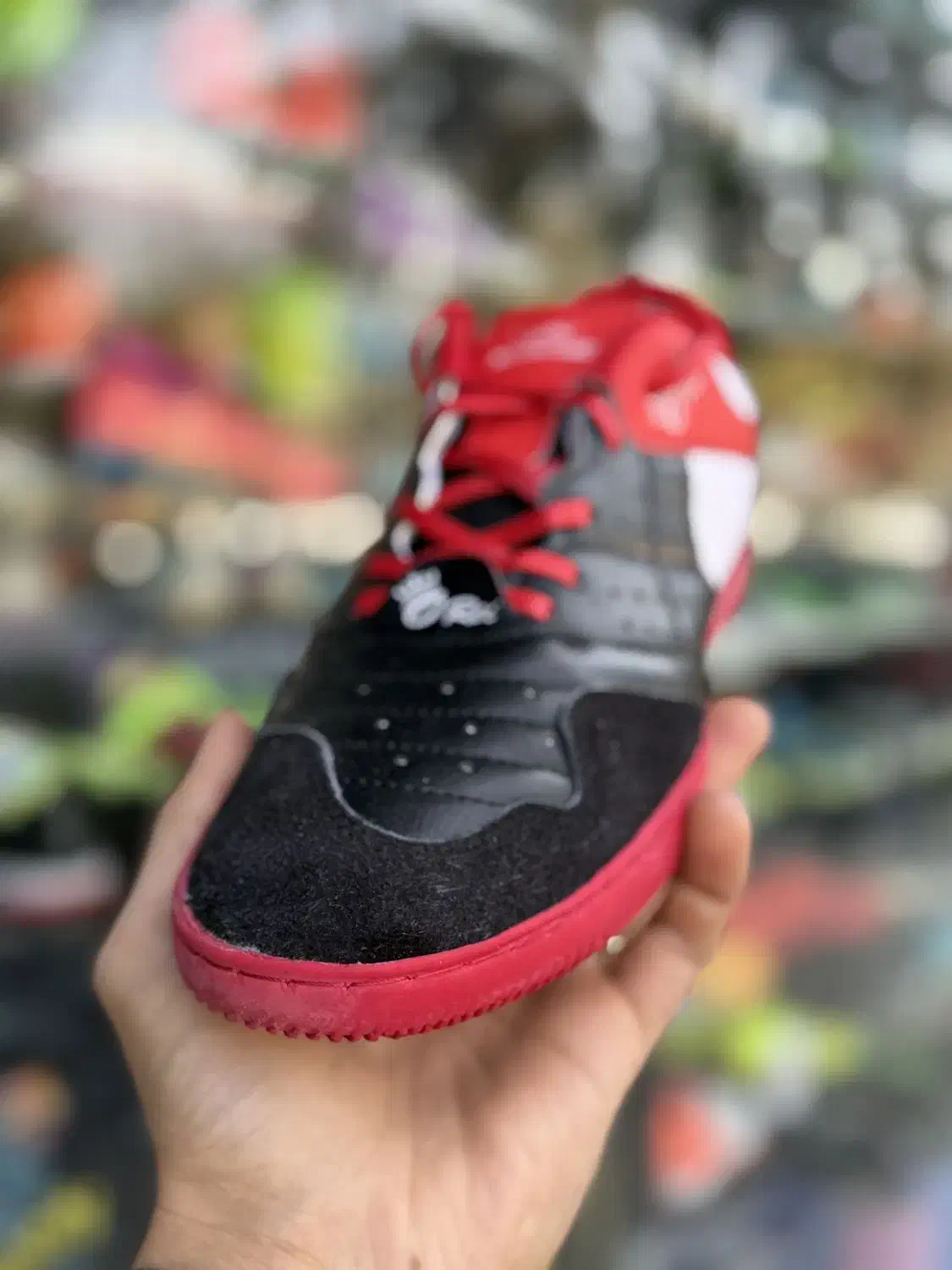 کفش فوتبال سالنی یوز سایز ۴۰ الی ۴۵|کیف، کفش، کمربند|تهران, فدک|دیوار