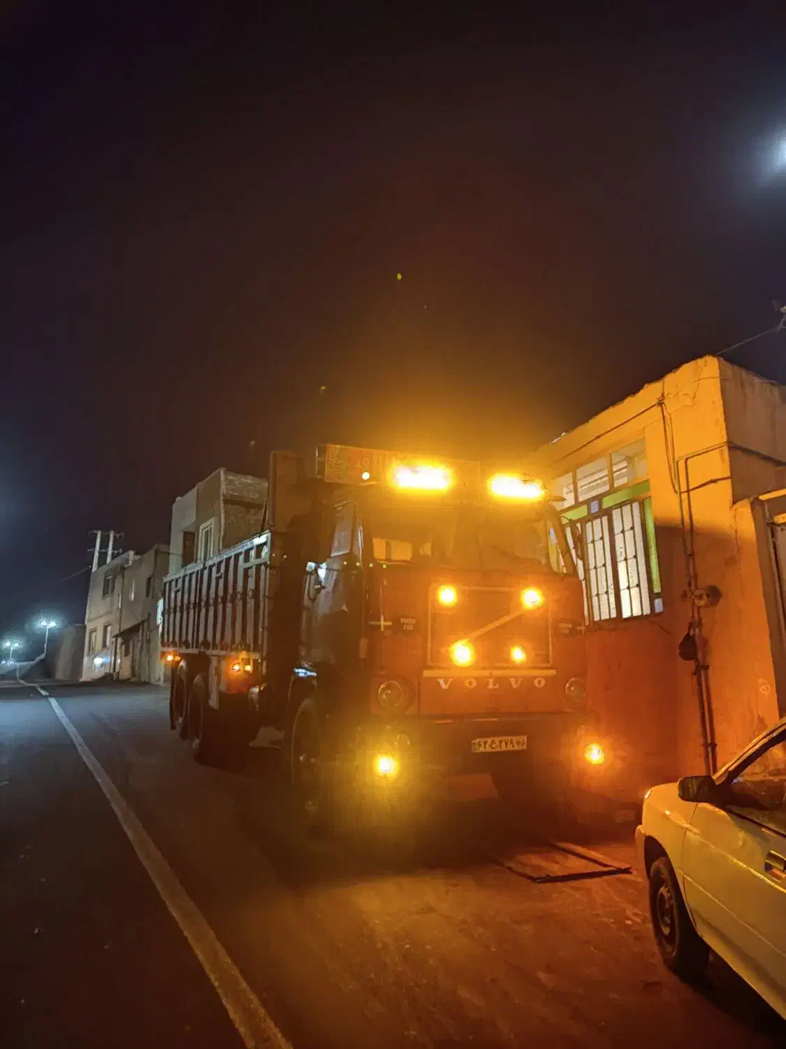 دهچرخ ولوو f88|خودرو سنگین|منجیل, |دیوار