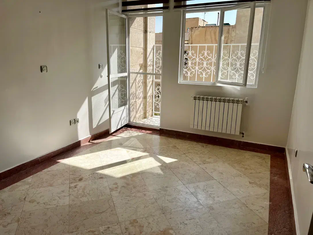 فلکه اول تهرانپارس/ مهرنامی/۹۹متر۲خواب/تخلیه ، فول