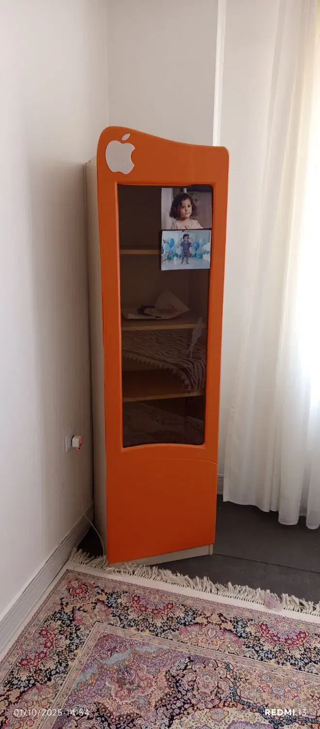 تخت و تشک یک نفره همراه کمد|تخت و سرویس خواب|بانه, |دیوار