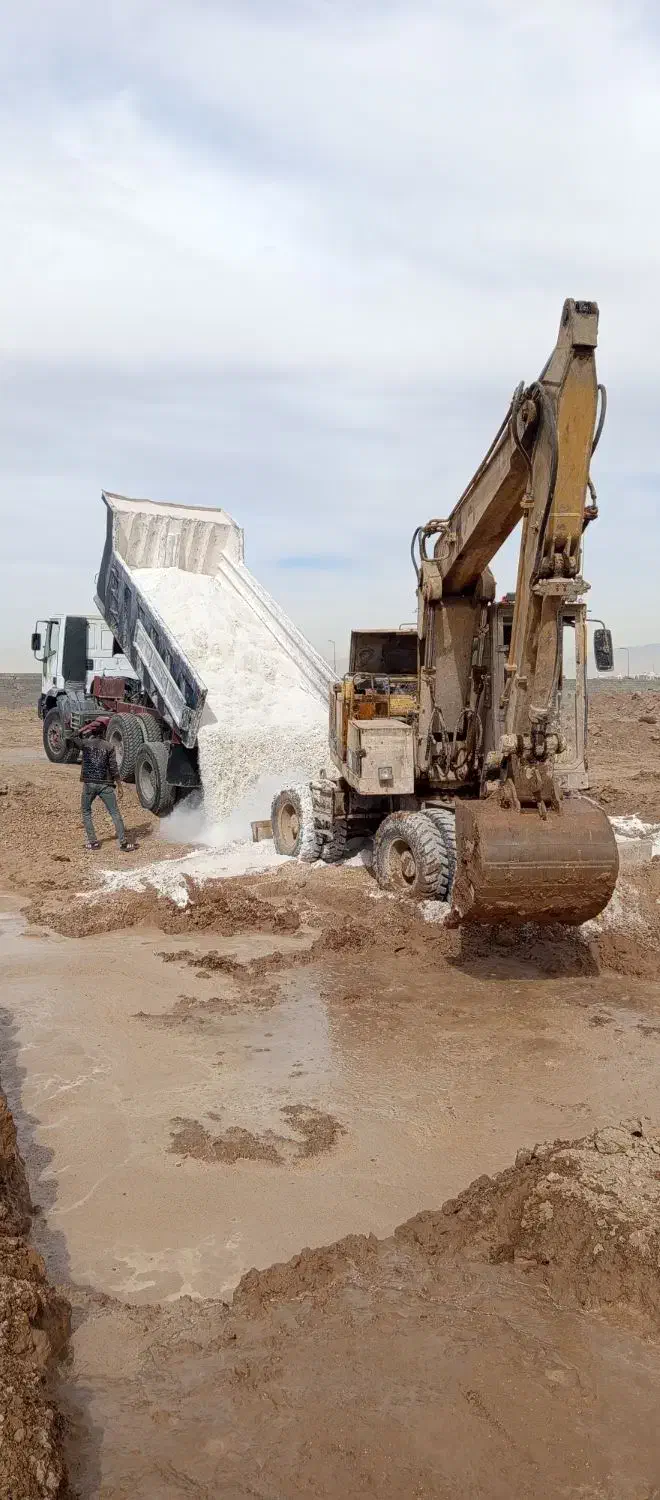 اجرای عملیات خاکبرداری و گودبرداری و شفته|خدمات پیشه و مهارت|کرمان, |دیوار