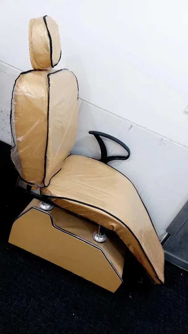 صندلی آرایشگاه|آرایشگاه و سالن‌های زیبایی|بافق, |دیوار