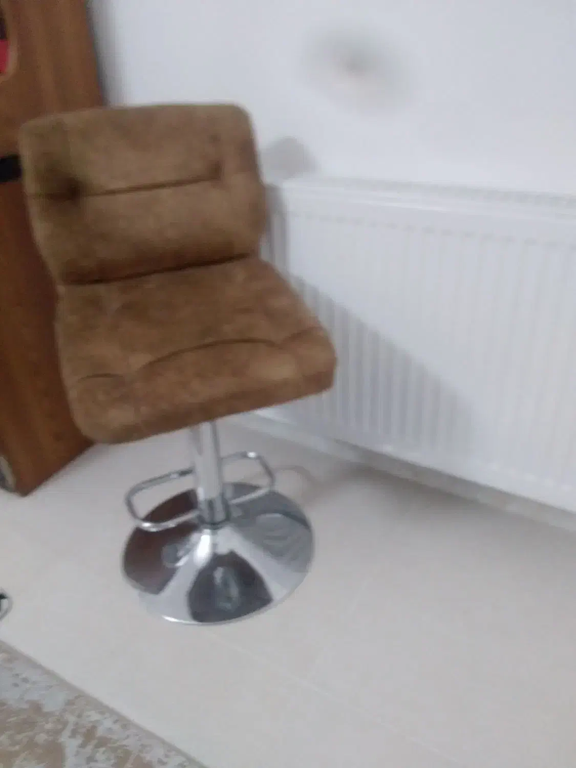 صندلی اوپن|صندلی و نیمکت|قم, باغ کرباسی|دیوار