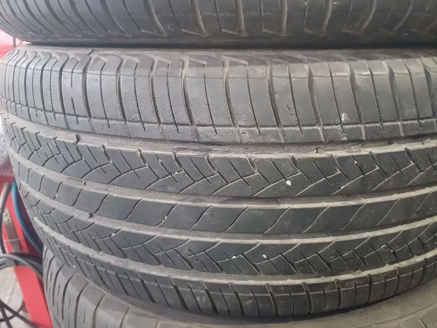 دوعدد لاستیک چانگاین ودوعدد لاستیک پاترول|قطعات یدکی و لوازم جانبی|رشت, حافظ آباد|دیوار