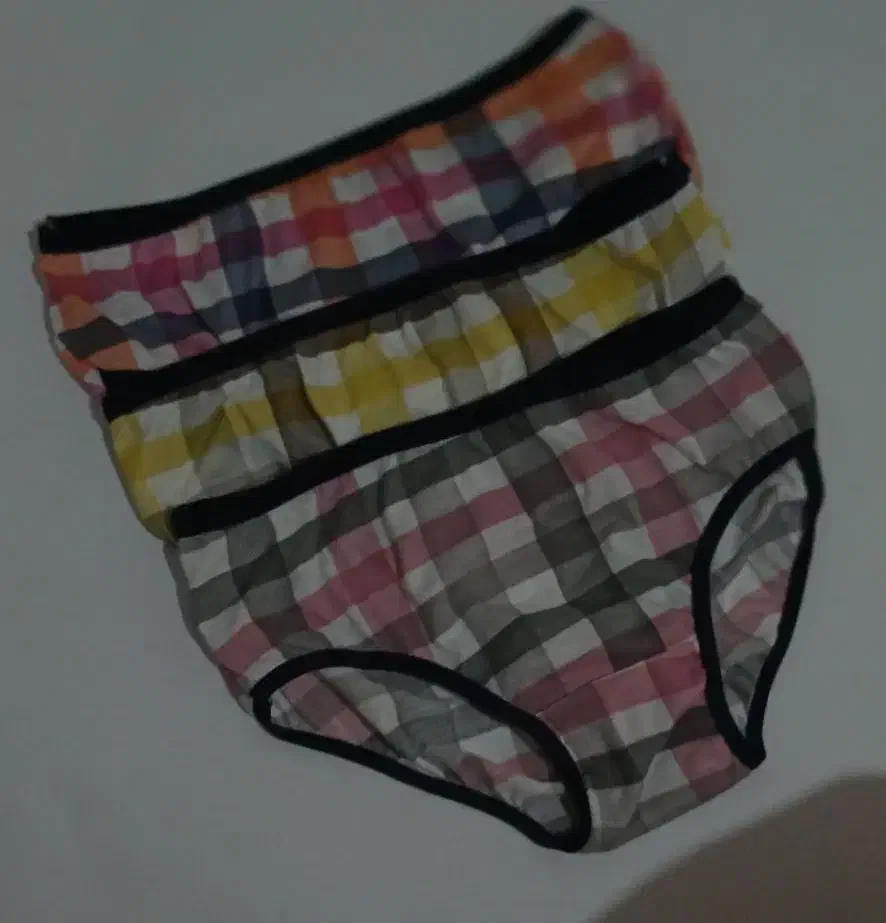 لباس زیر|لباس|جلفا, |دیوار