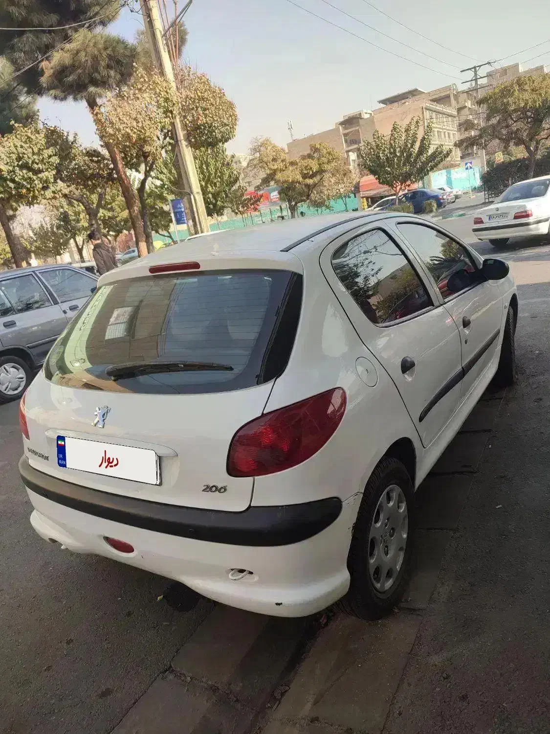 206 مدل ۹۸ کم کارکرد|خودرو سواری و وانت|کرج, گلشهر|دیوار
