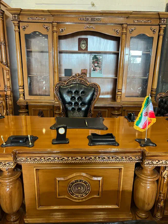 مبلمان اداری کلاسیک سلطنتی میز مدیریتی گرجی۲/۶۰|دفتر کار|تهران, شهرک شریفی|دیوار