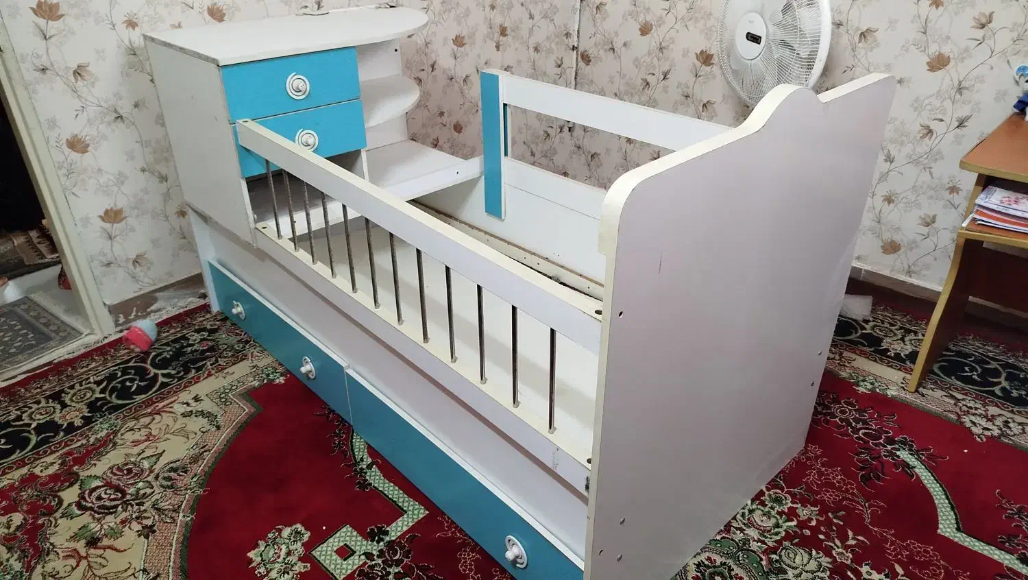 تخت کودک و نوجوان|تخت و صندلی بچه|تربتحیدریه, چهارراه خواف|دیوار