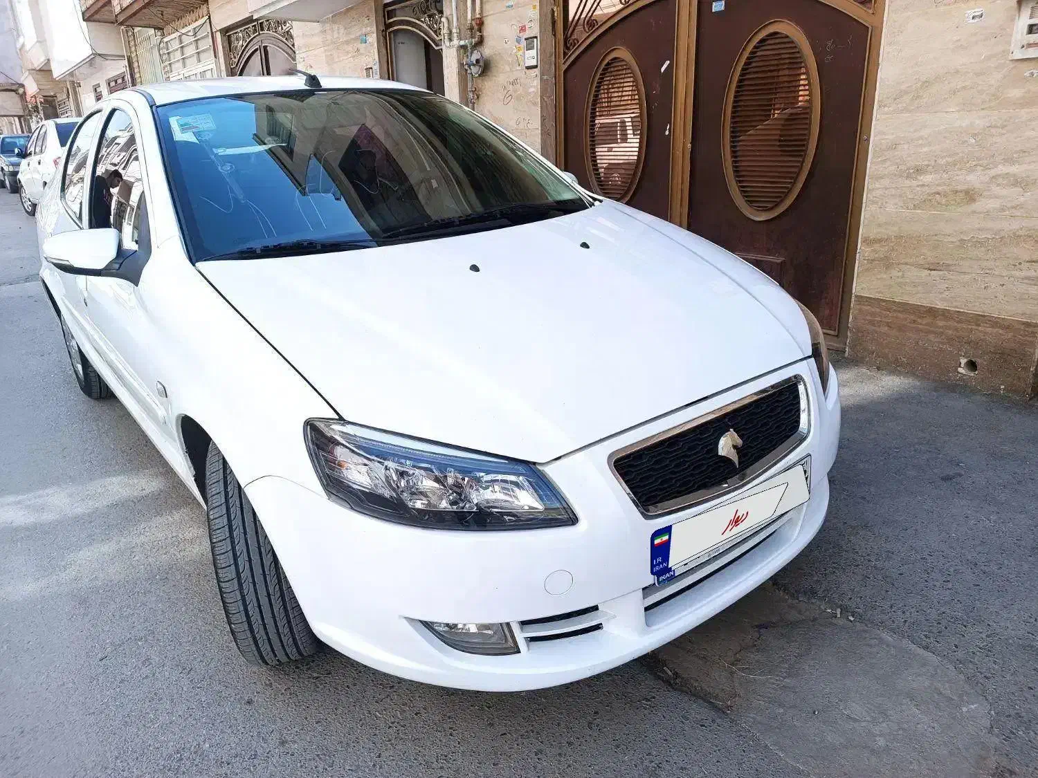 رانا پلاس درجه یک یک  بدون رنگ مدل ۴۰۱|خودرو سواری و وانت|بروجرد, |دیوار