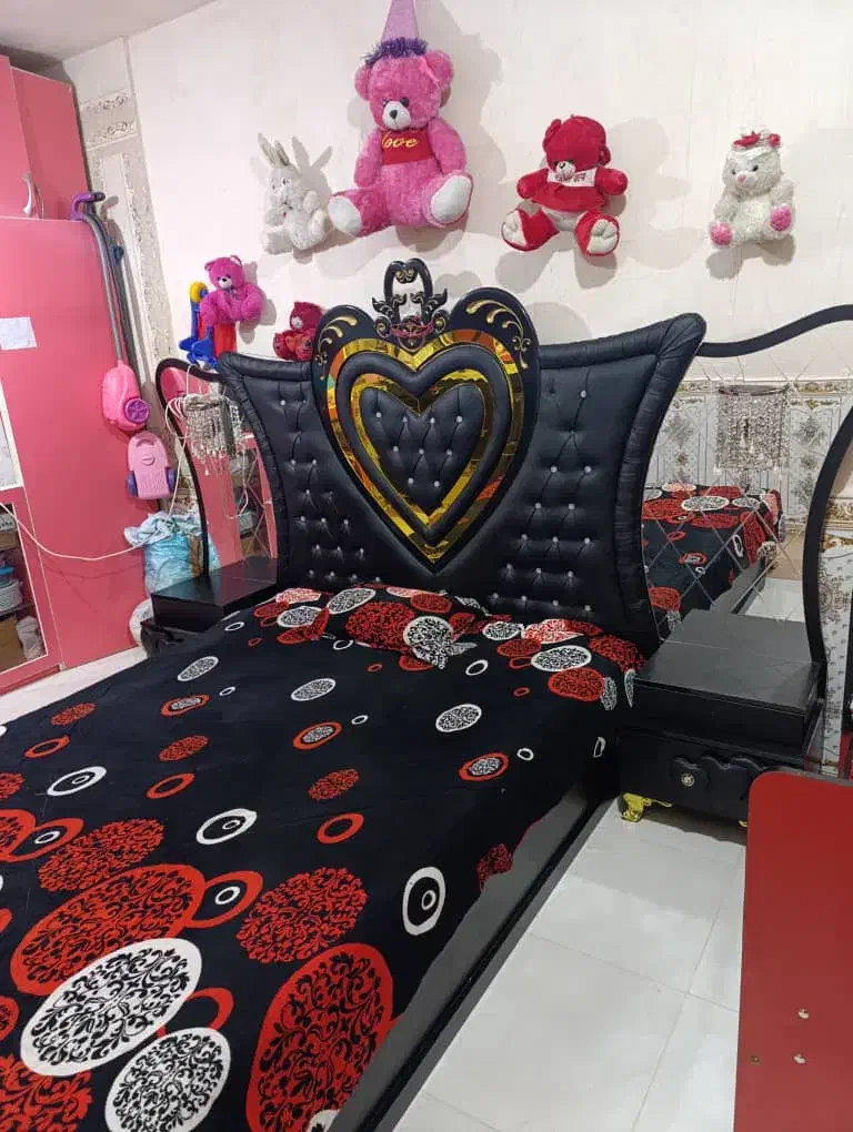 تخت دونفره طرح قلب چوبی|تخت و سرویس خواب|بندر ماهشهر, |دیوار