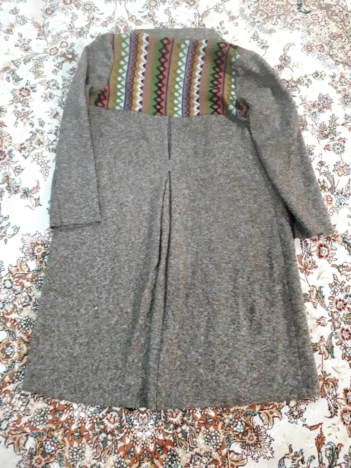 پالتو زنانه|لباس|خوی, |دیوار