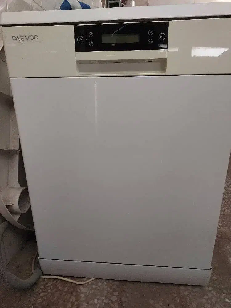 ماشین ظرف شویی دوو در حد نو|ماشین ظرفشویی|اراک, |دیوار