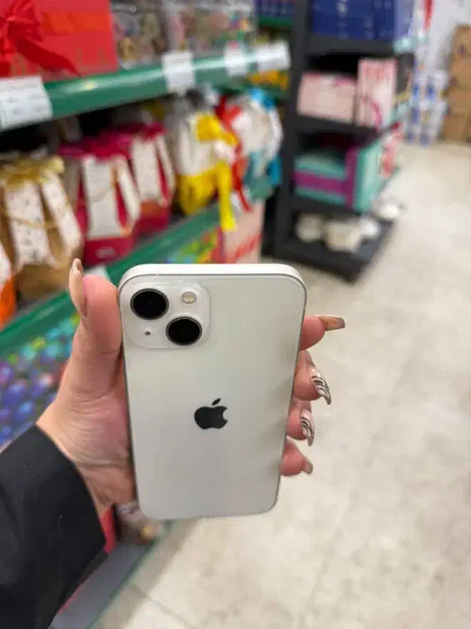 ایفون ۱۳نرمال سفید|موبایل|همدان, |دیوار