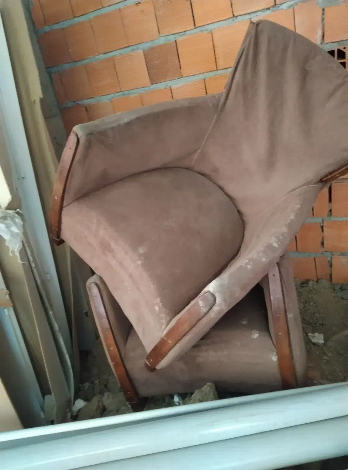 مبل تک نفره سالم دوعدد|مبلمان خانگی و میز عسلی|گرگان, |دیوار