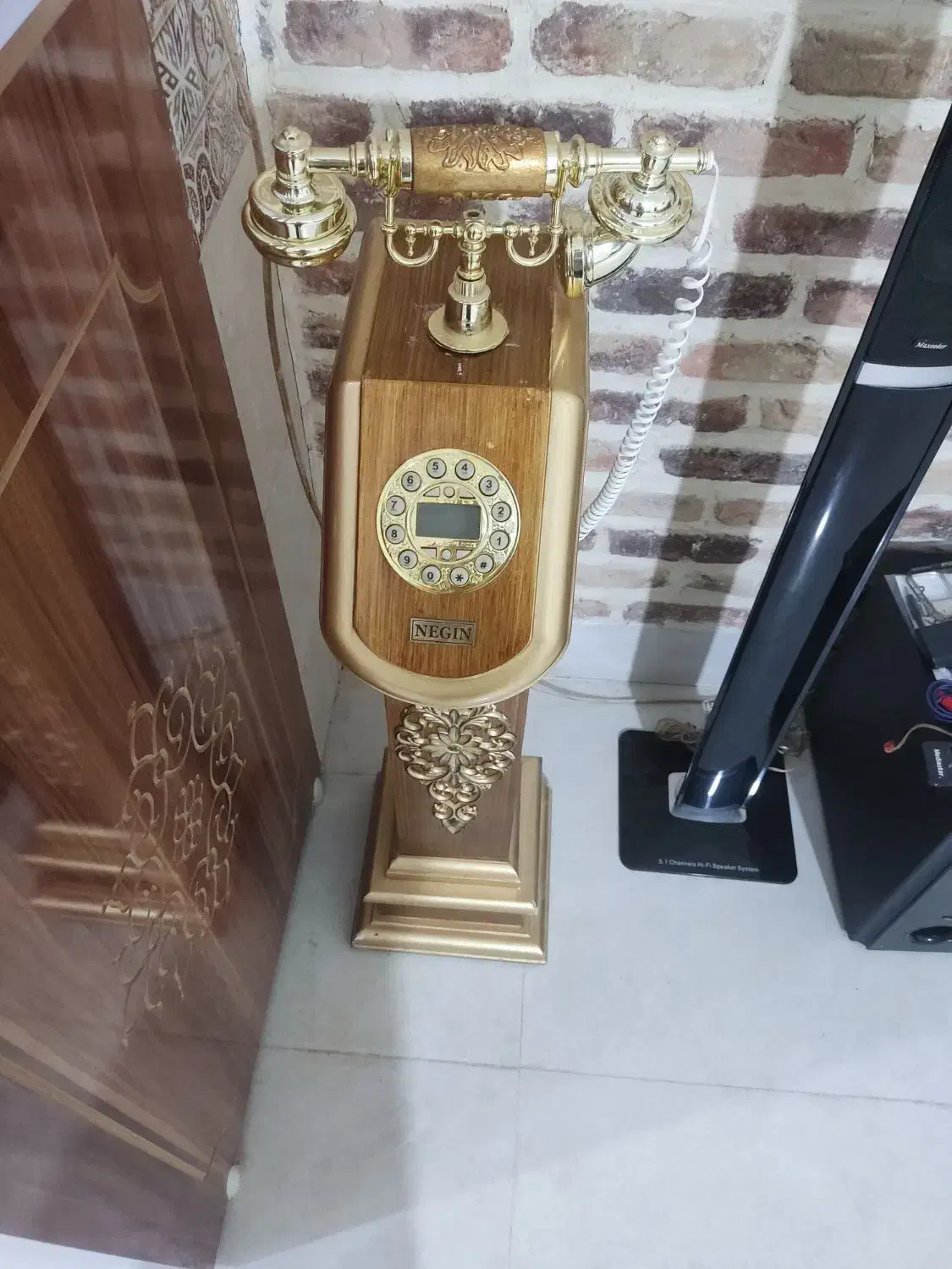 تلفن|تلفن رومیزی|تربتحیدریه, قائم|دیوار