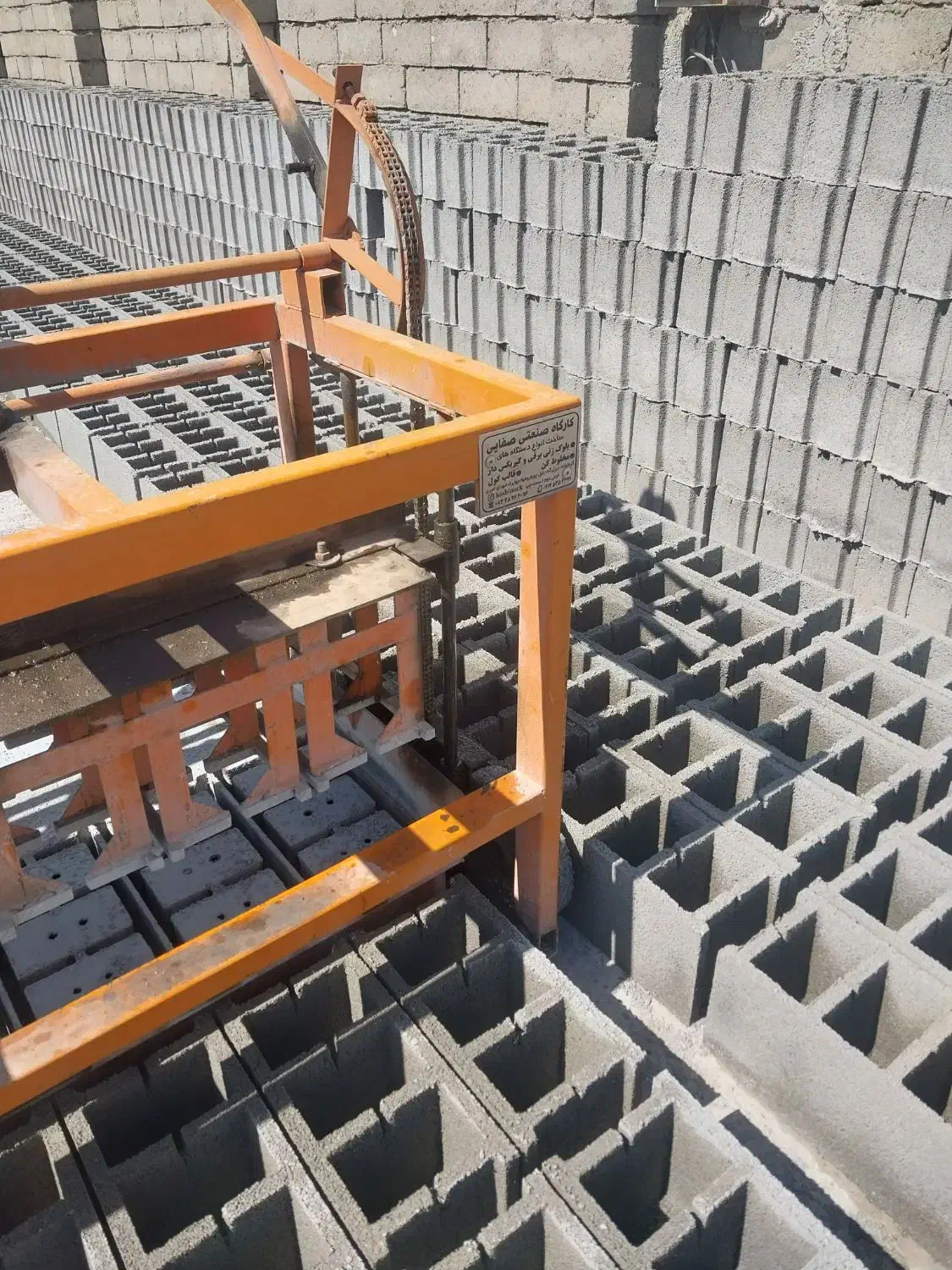 استخدام بلوک زن در هرسین|استخدام معماری، عمران و ساختمانی|هرسین, |دیوار